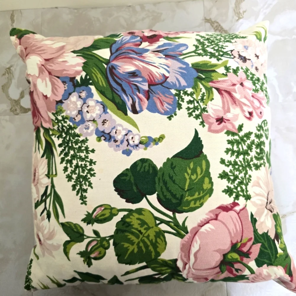 Floral Rose Cottage Bouquet 1950s style mid 20th‎ Century Accent Pillow 12